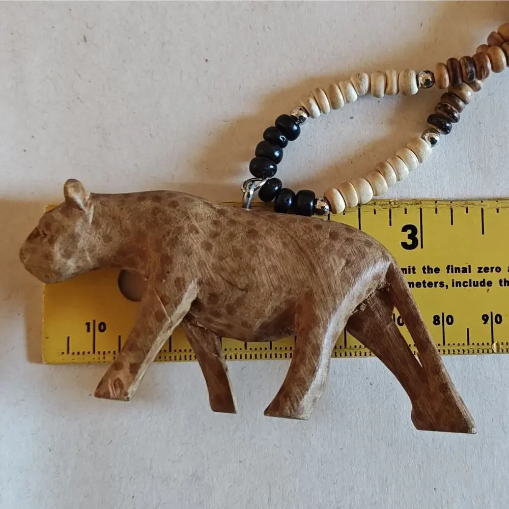 Vintage‎ Wooden Beaded Necklace Cheetah Pendant Hand Carved 14